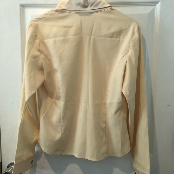 Women’s Gold Yellow Buttonup Shirt - Picture 3 of 3